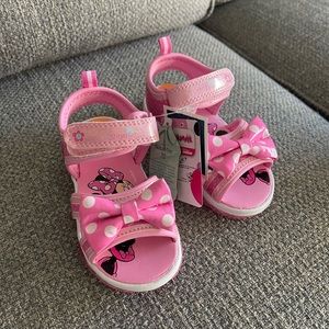 Minnie Mouse Disney themed pink light up sandals 7